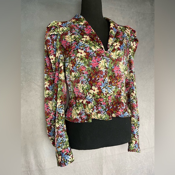 Floral puff sleeve button up blouse with Peter Pan collar size small - Picture 2 of 9